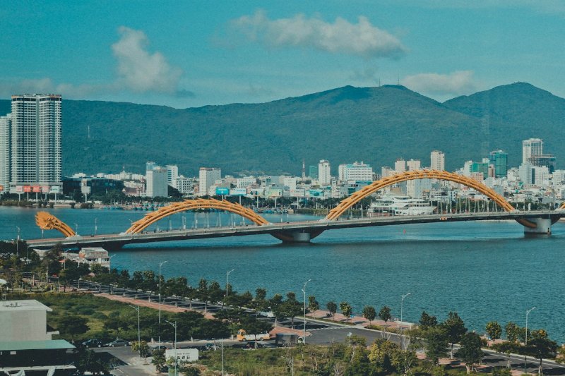 Chênh lệch giá nhà đất Đà Nẵng và Hà Nội đến từ quỹ đất, mật độ dân cư và nhu cầu ở thực của mỗi thành phố